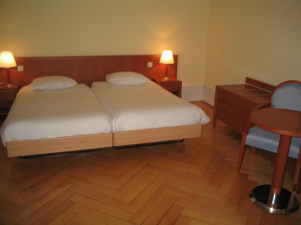 Le Cenacle Hotel Geneva Room photo